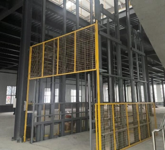 乐至请详细介绍一下货梯安装在室外的维护方法